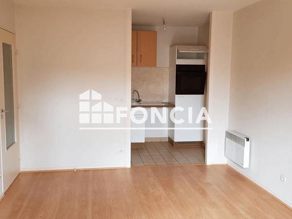 Location Appartement 2 pièces 38.65 m² - 68 RUE GABRIEL PERI Chartres 28000