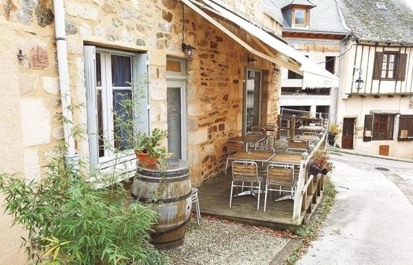 Restaurant avec logement situé dans un village pittoresque de l’Aveyron