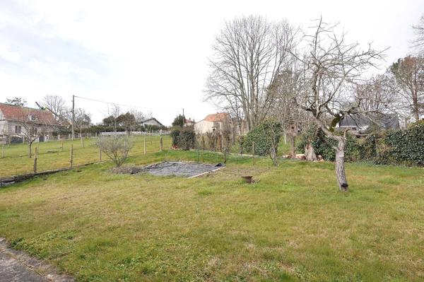 Maison de ville de 120 m² avec appartement T1 de 36 m²
