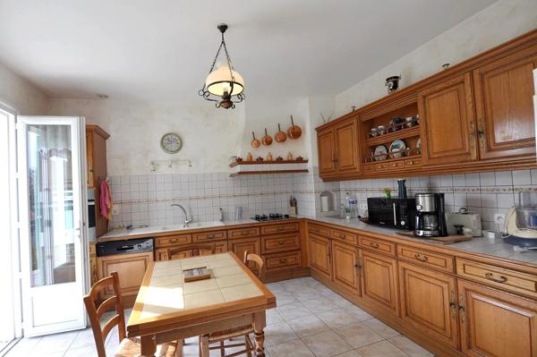 Maison de ville de 120 m² avec appartement T1 de 36 m²