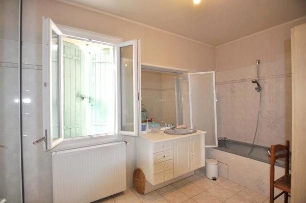 Maison de ville de 120 m² avec appartement T1 de 36 m²