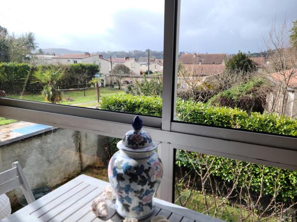 Maison de charme 3 / 4 chambres, garage et jardin.