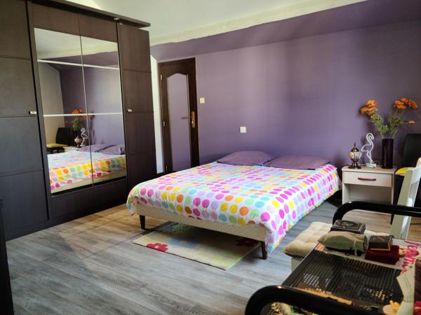 Maison de charme 3 / 4 chambres, garage et jardin.