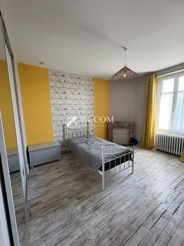 Maison 10 pièce(s) 6 chambre(s) 258 m²