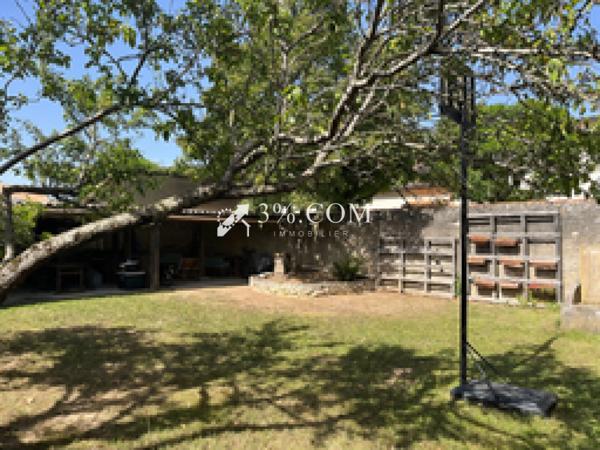 Maison 10 pièce(s) 6 chambre(s) 258 m²