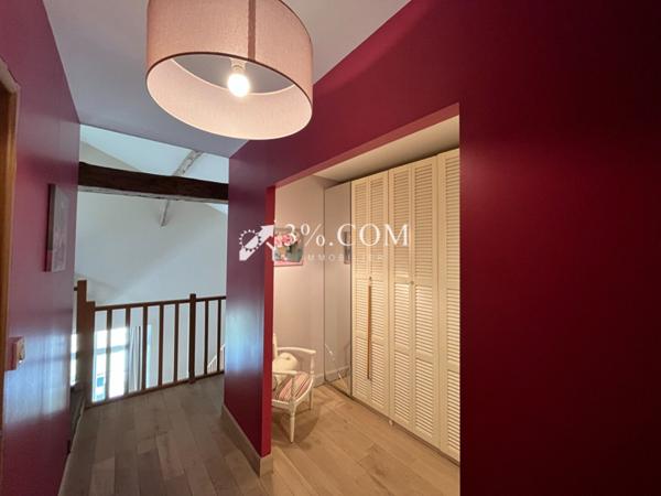 Maison 10 pièce(s) 6 chambre(s) 258 m²