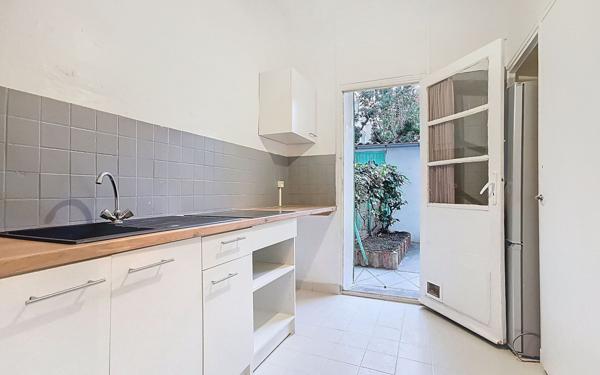 Appartement à vendre    3 pièces • 52 m2 Toulon
