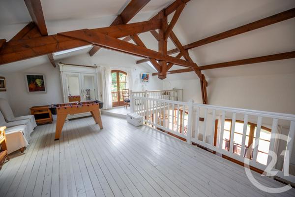 Maison à vendre  6 pièces - 222,20 m2 LE HAILLAN - 33