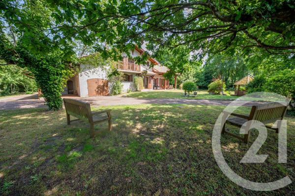 Maison à vendre  6 pièces - 222,20 m2 LE HAILLAN - 33