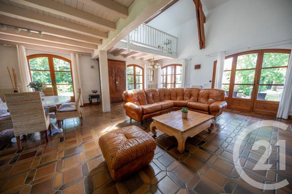 Maison à vendre  6 pièces - 222,20 m2 LE HAILLAN - 33