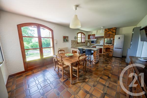 Maison à vendre  6 pièces - 222,20 m2 LE HAILLAN - 33