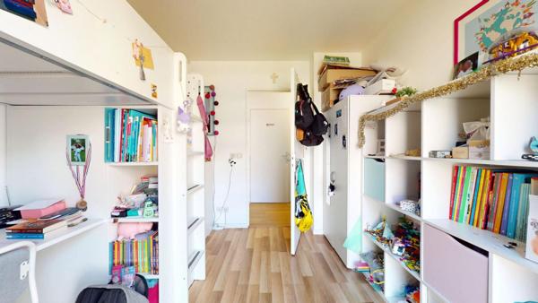 Appartement Orly 4 pièce(s) 75.5 m2 - RER C - VISITE VIRTUELLE