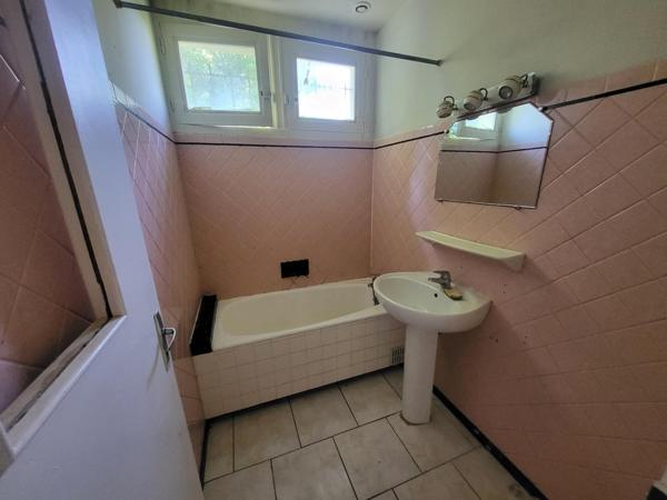 Pavillon de 100m2 sur terrain de 2100m2