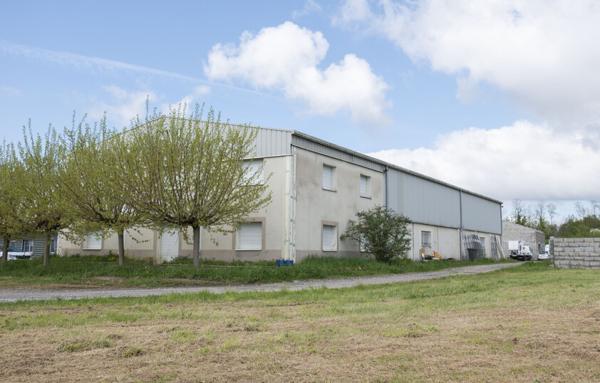 Local Professionnel de 712 m²