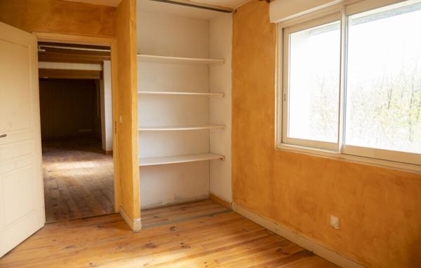 Local Professionnel de 712 m²