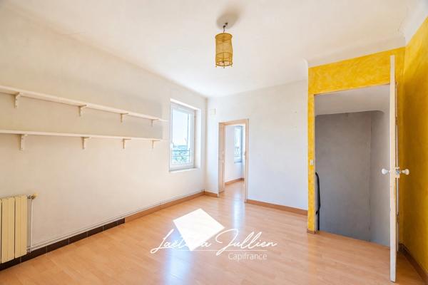 Lascours – Maison de village T4 avec jardin, terrasse et stationnement