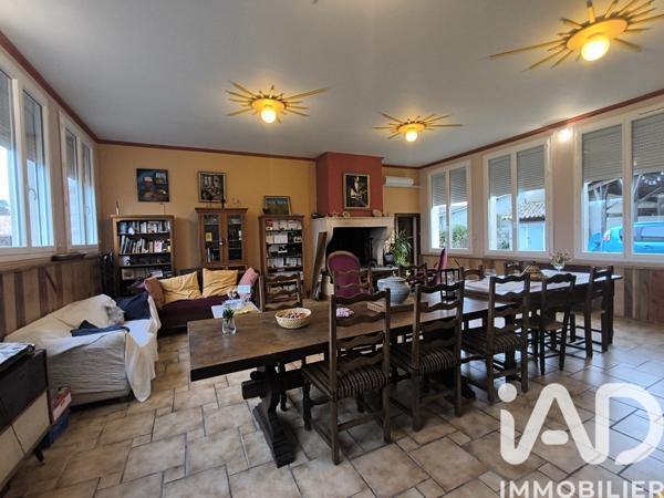 Maison à vendre 6 pièces 180 m² Saint-Antoine-de-Breuilh