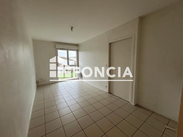 Location Appartement 2 pièces 34.75 m² - 6 BIS RUE LOUIS ARAGON La Roche Sur Yon 85000