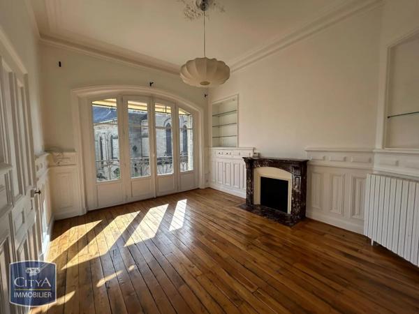 Appartement à louer 4 pièces 124.73m²