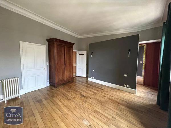 Appartement à louer 4 pièces 124.73m²