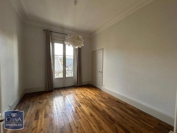 Appartement à louer 4 pièces 124.73m²