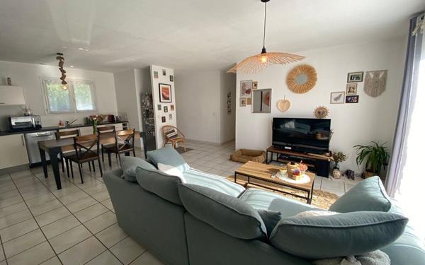 Maison à louer    4 pièces •  Saint-Jean-de-Lier