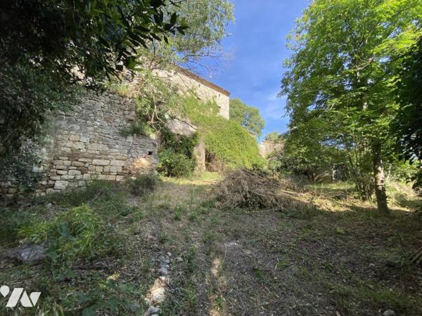  ENTRE  UZES  et ALES - MAS EN PIERRES APPRENTES A RENOVER  AVEC TERRAIN ET VUE DEGAGEE