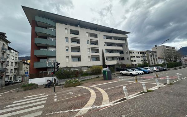 Appartement à vendre    2 pièces • 46,47 m2 Fontaine