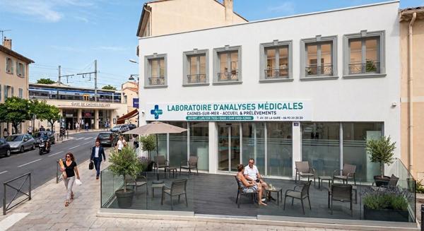 Locaux d'activité à CAGNES SUR MER (06800)