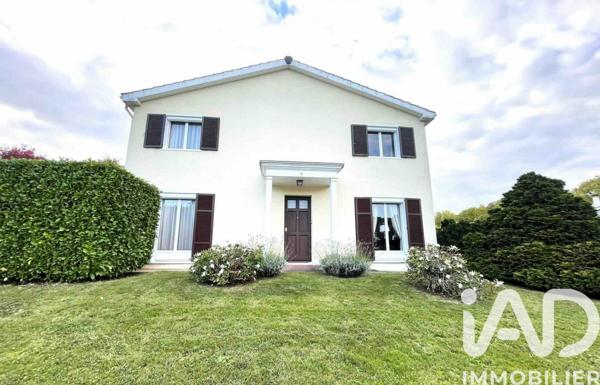 Maison à vendre 5 pièces 105 m² Élancourt