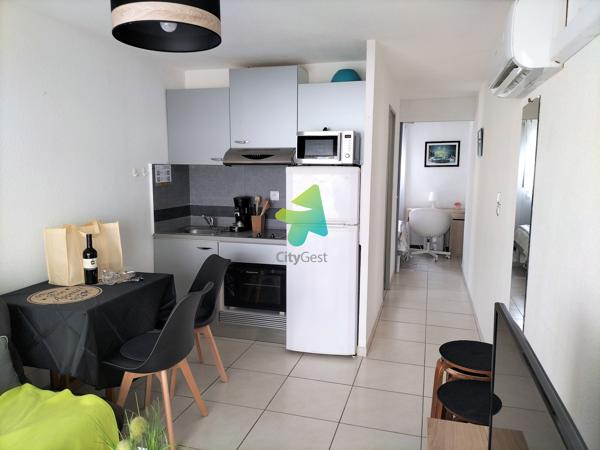 Grand Studio Cabine 25.52m² avec Balcon et Place de parking