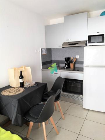 Grand Studio Cabine 25.52m² avec Balcon et Place de parking