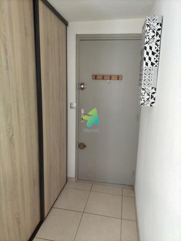 Grand Studio Cabine 25.52m² avec Balcon et Place de parking