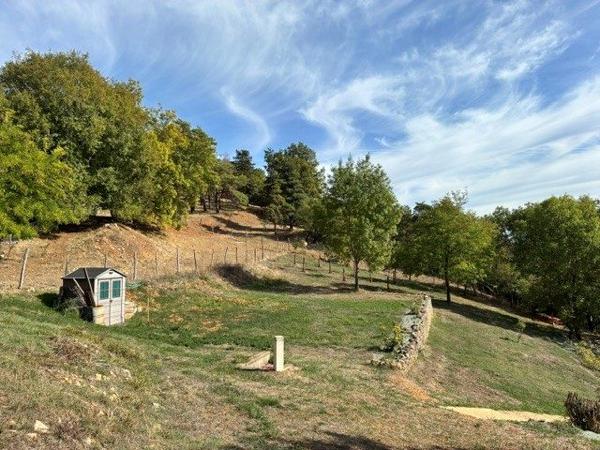 Propriété sur plus de 3 hectares - possibilité 2 habitations
