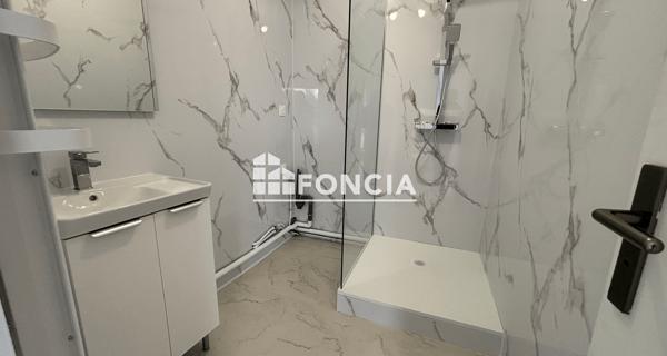 Location Appartement 2 pièces 42.37 m² - ÉVreux 27000