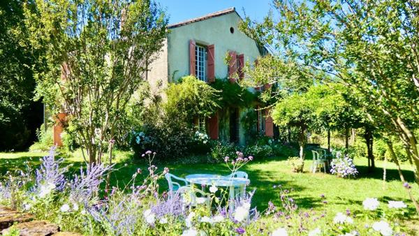 Ancien Presbytère en pierre, charme et authenticité