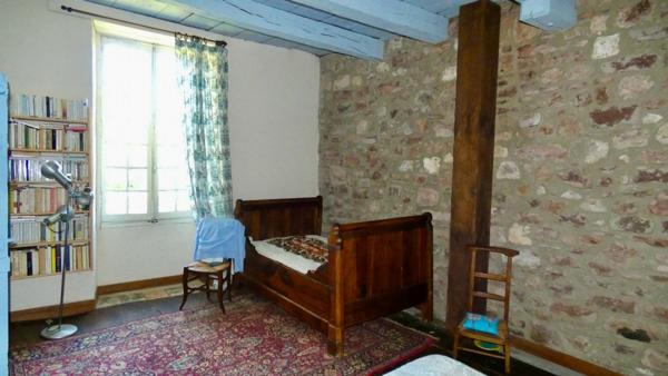 Ancien Presbytère en pierre, charme et authenticité