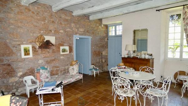 Ancien Presbytère en pierre, charme et authenticité