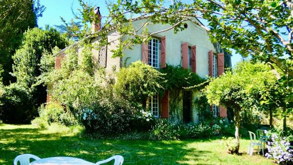 Ancien Presbytère en pierre, charme et authenticité