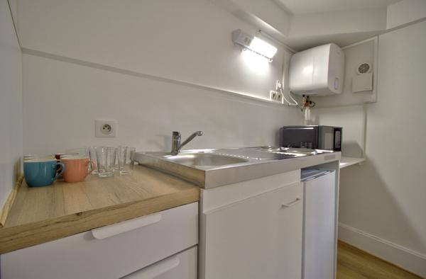 AGEN HYPER CENTRE VILLE - Appartement studio rénové au sein d'un quartier recherché.