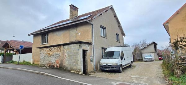 Maison en pierre avec beaux volumes