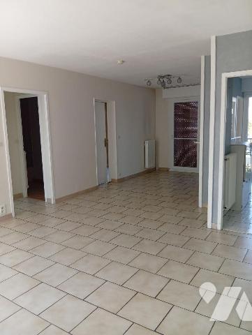 Appartement à vendre à La Chapelle-Saint-Mesmin, Loiret (45)

Appartement T4 au 3ème étage, s...