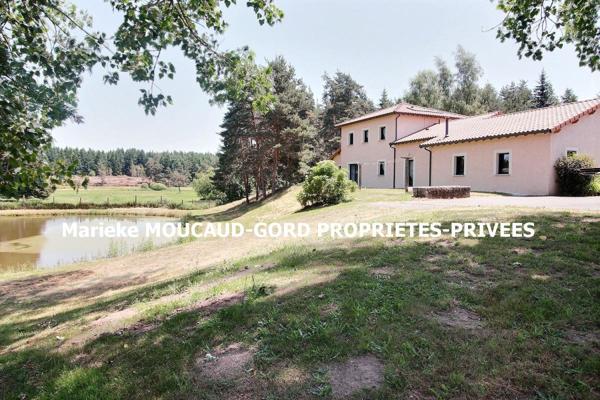 Craponne-sur-Arzon (43500) Très belle maison de 195 m² 5 chambres 3 garages sur 9700m² terrain