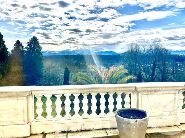 Appartement F8 à vendre  8 pièces - 300 m2 PAU - 64