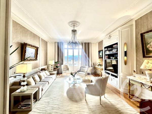 Appartement F8 à vendre  8 pièces - 300 m2 PAU - 64