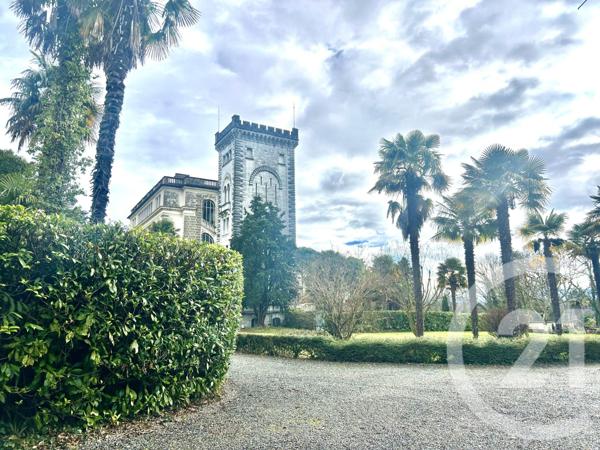 Appartement F8 à vendre  8 pièces - 300 m2 PAU - 64