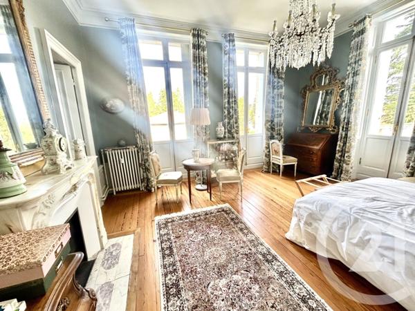 Appartement F8 à vendre  8 pièces - 300 m2 PAU - 64