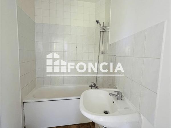 Location Appartement 3 pièces 50.2 m² - 1 PLACE EUGENE COLLEAU Limeil Brevannes 94450