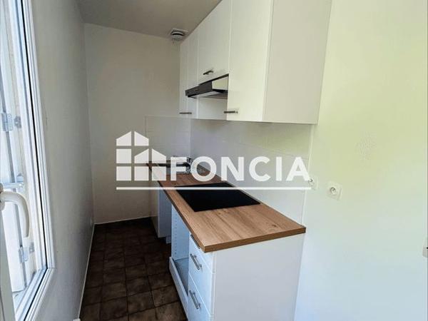 Location Appartement 3 pièces 50.2 m² - 1 PLACE EUGENE COLLEAU Limeil Brevannes 94450