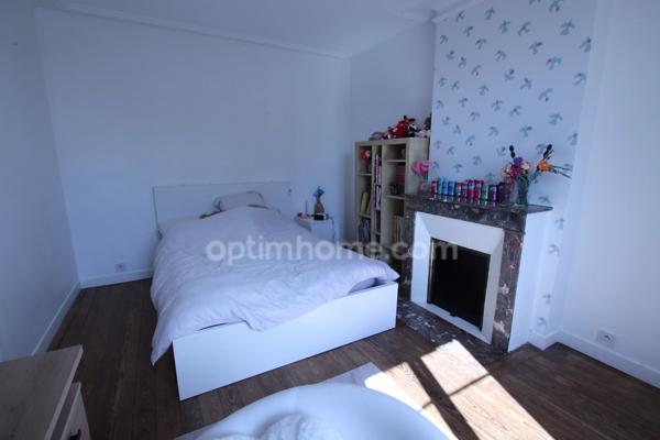 MAISON DE VILLE SANS TRAVAUX proche Orléans Madeleine de 135 m2 avec stationnement